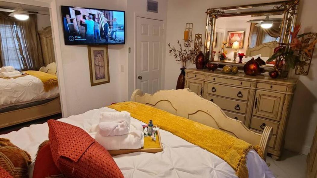 Palm Springs 3-Bedroom 2-Bath 5 Miles To The Beach Lake Worth Beach Exterior photo