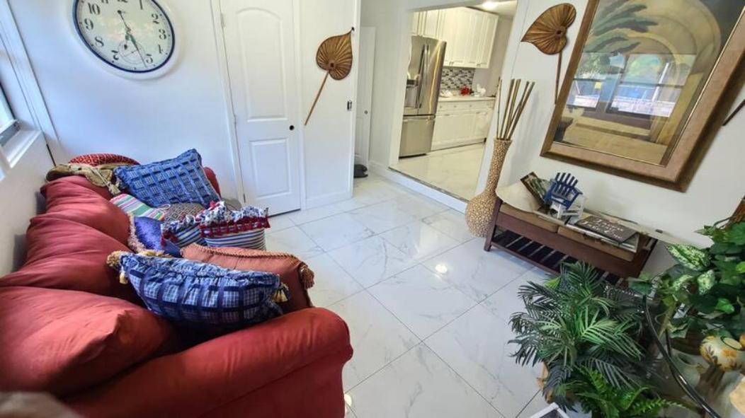 Palm Springs 3-Bedroom 2-Bath 5 Miles To The Beach Lake Worth Beach Exterior photo