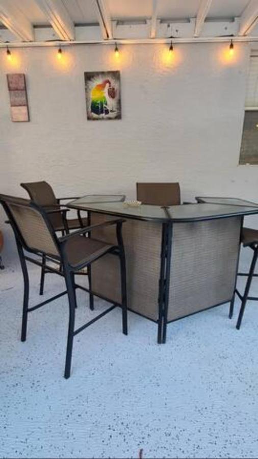 Palm Springs 3-Bedroom 2-Bath 5 Miles To The Beach Lake Worth Beach Exterior photo